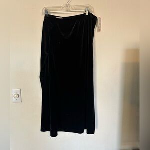 NWT 3X Notations Womens Black Velvet Stretch Pull on Skirt